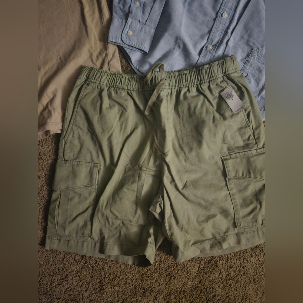 Old Navy Men's Clothing Bundle Size Medium - Picture 3 of 8